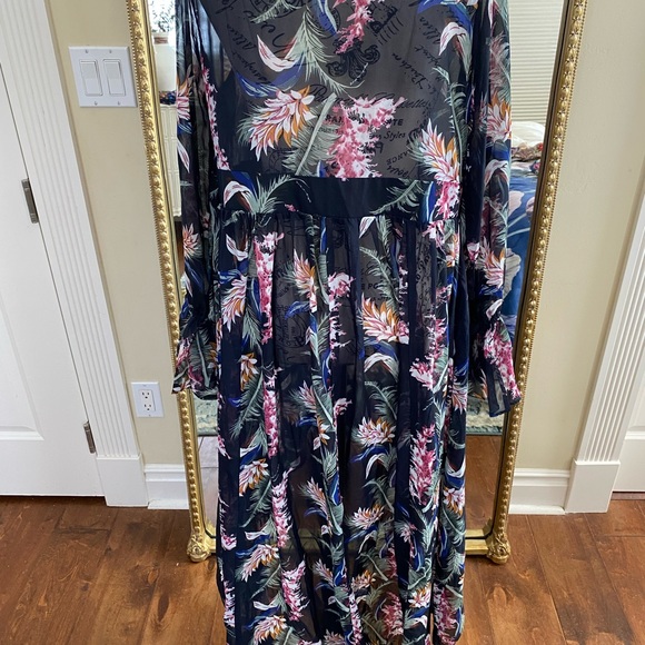 Beautiful Duster - Picture 2 of 7